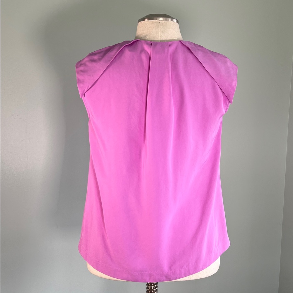 Banana Republic purple magenta pleated crepe blouse split V-neck cap sleeves S - Picture 5 of 11
